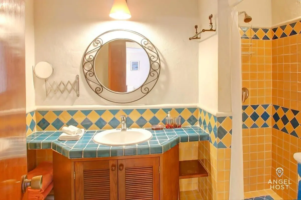 Steps To 5Th Ave Pool Onsite & Walk To Beach Playa del Carmen