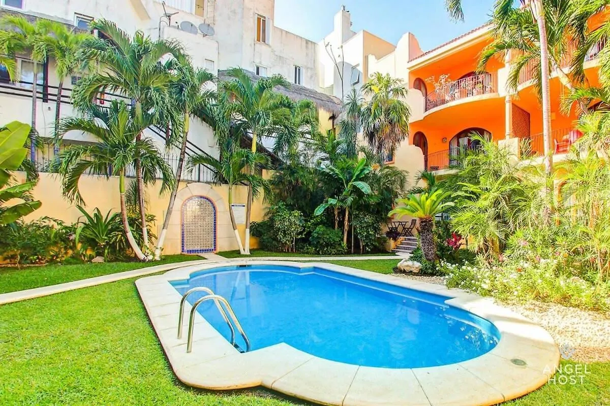 Holiday home Steps To 5Th Ave Pool Onsite & Walk To Beach Playa del Carmen
